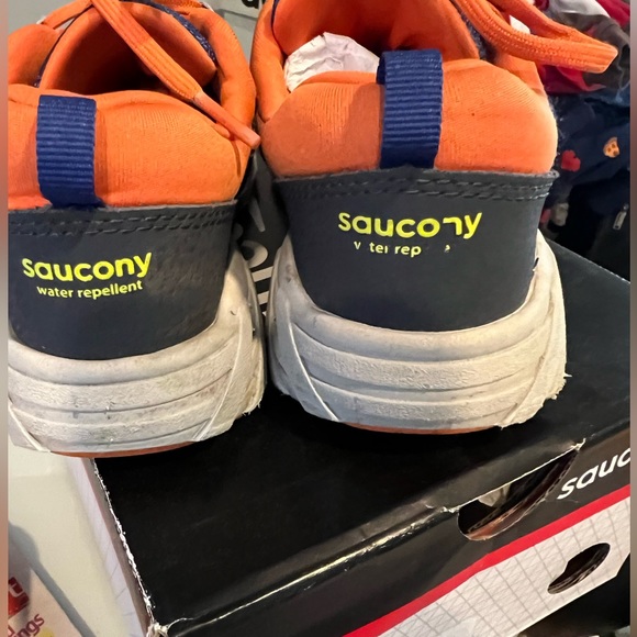 Saucony Wind Shield - Picture 6 of 6